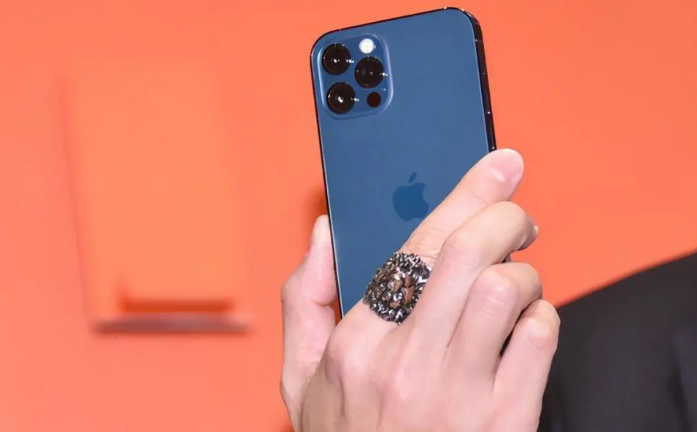 尖草坪苹果手机维修分享iPhone12系列重启方法教程 